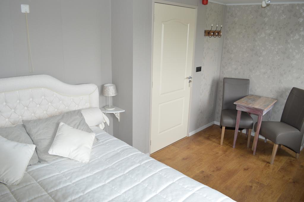 Bed and Breakfast Huize Ouwervelden Wouwsche Plantage Habitación foto